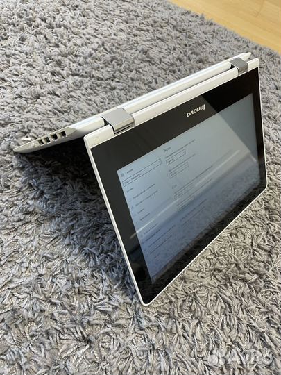 Ноутбук-планшет Lenovo yoga 300