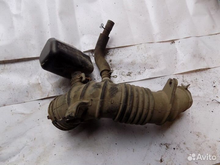 Резонатор воздушного фильтра RAV 4 2006-2013