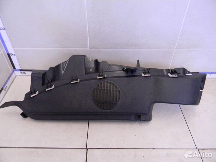 Держатель задней полки 1-серия E87/E81 2004