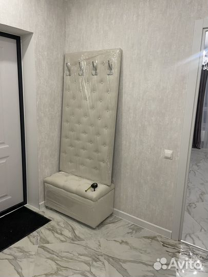 Вешалка в прихожую мягкая