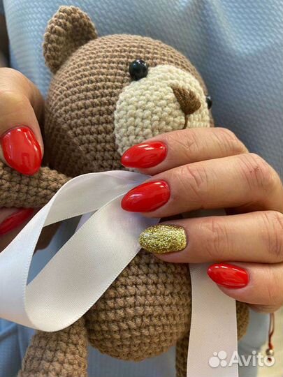 Маникюр, педикюр, ресницы и брови