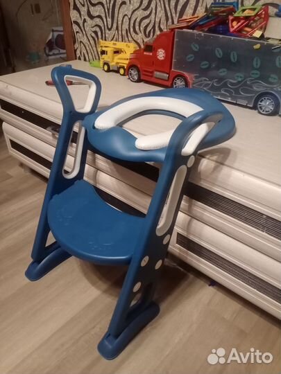 Сиденье для унитаза со ступенькой