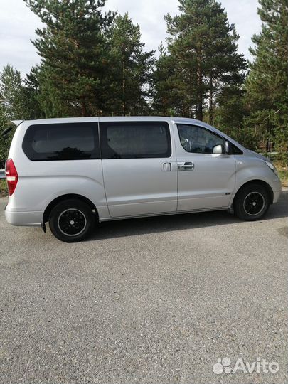 Hyundai Grand Starex 2.5 AT, 2009, 230 000 км