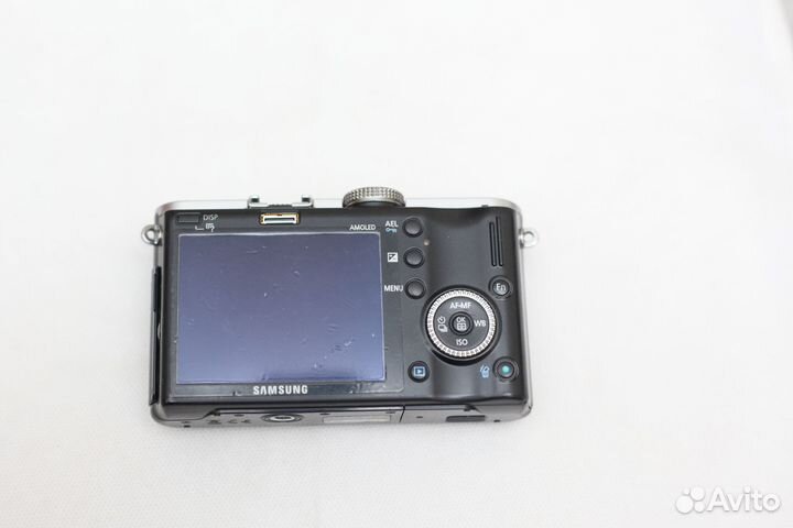 Samsung NX 100 Body