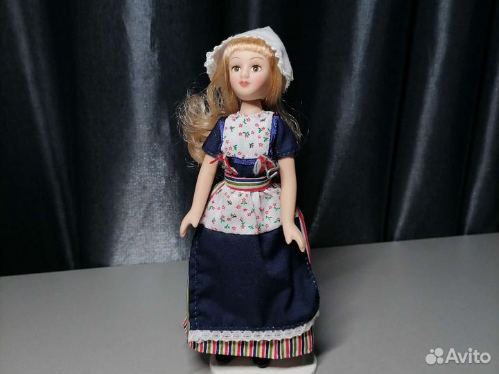Коллекционная кукла