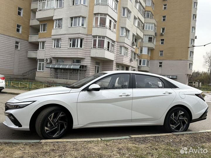 Hyundai Elantra 1.5 CVT, 2023, 90 км