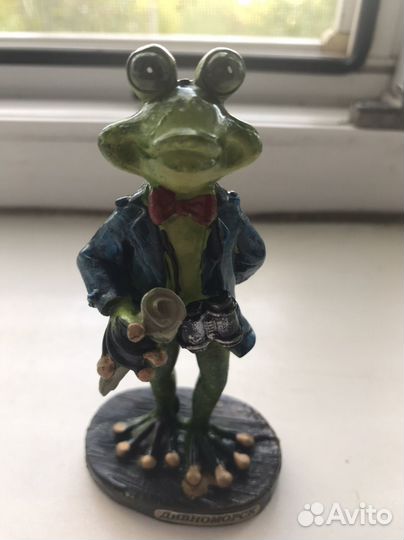 Статуэтка лягушка