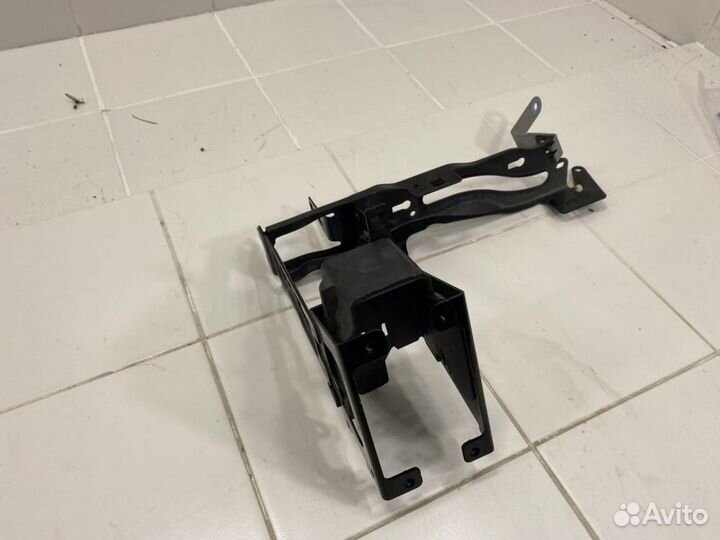 Кронштейн фары правой BMW 3 серия F30/F31 (2011—2015)