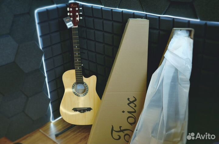Акустическая гитара новая