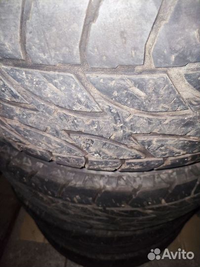 Bridgestone Dueler A/T 697 265/70 R16