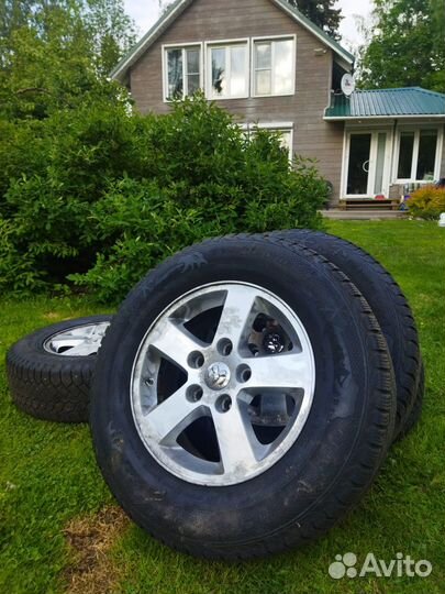 Продажа Резины зима+диски Стояли на Dodge Journey