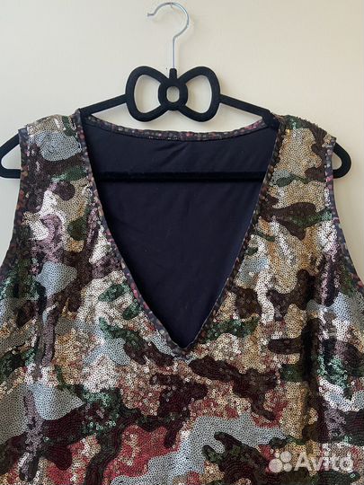 Платье с пайетками хаки М