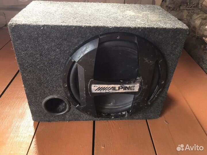 Активный сабвуфер в авто