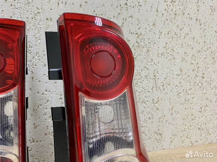Фонари задние LADA Largus