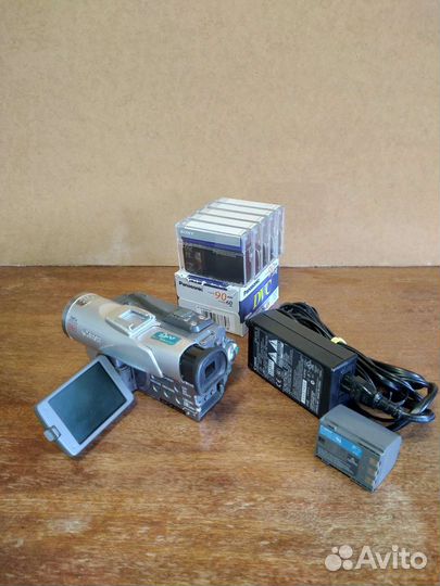 Цифровая видеокамера canon