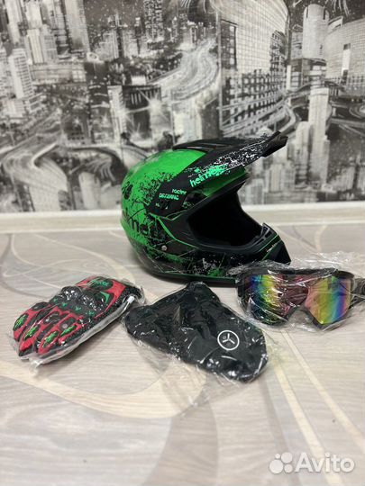 Кроссовый шлем комплект новый