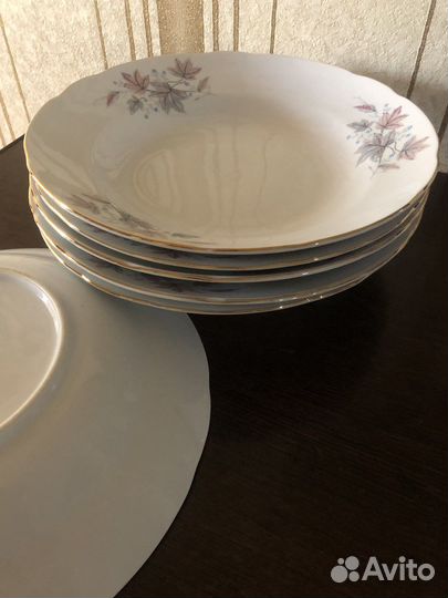 Шикарный набор тарелок. Япония. Фарфор