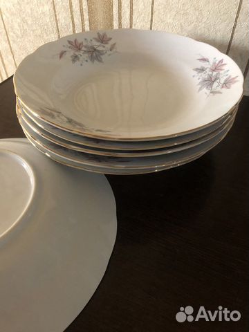 Шикарный набор тарелок. Япония. Фарфор