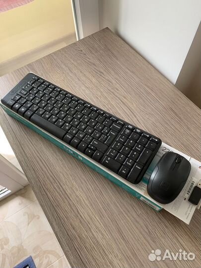 Безпроводная клавиатура и мышь logitech