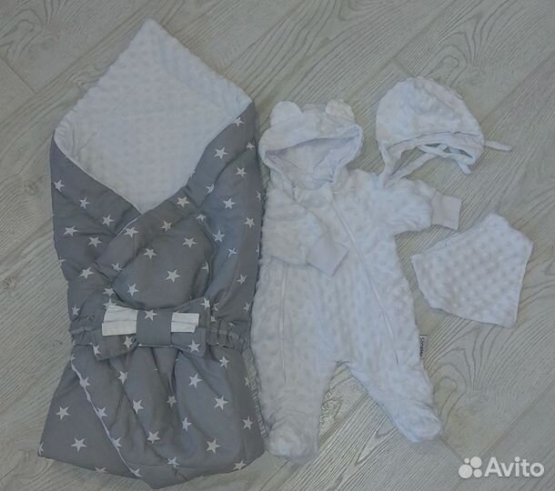 Конверт на выписку новорожденного