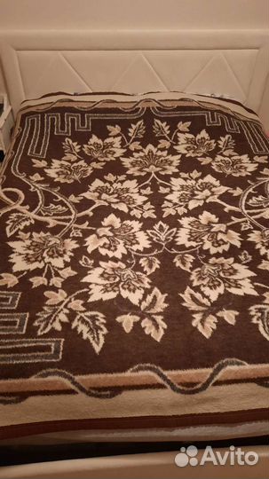 Покрывало на кровать бу
