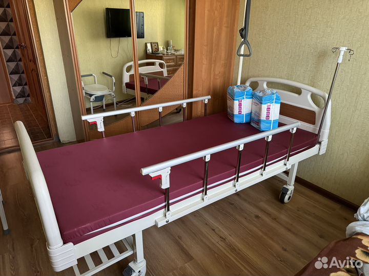 Кровать c механическим приводом Е-17В