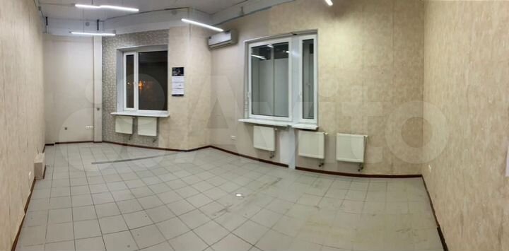 Метро Комендантский, 64м,1 эт,собственник