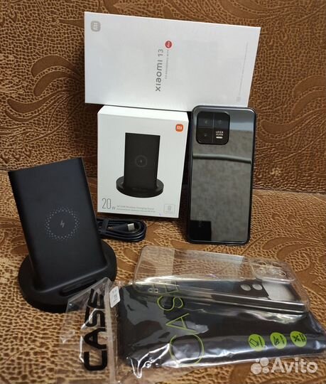 Xiaomi 13, 12/256 ГБ