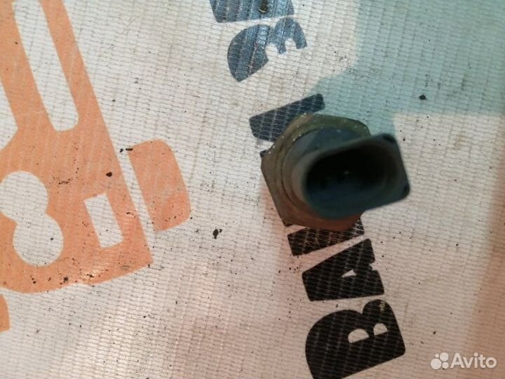 Датчик температуры охлаждающей жидкости Volkswagen