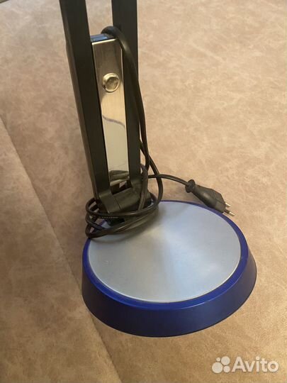 Лампа настольная