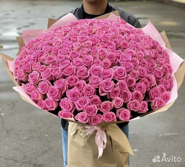 Розы в корзине 101 роза