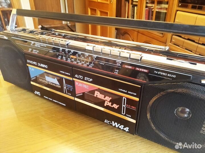 Магнитола JVC RC-W44