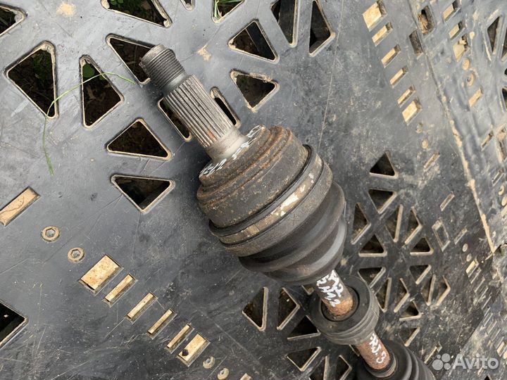 Привод правый Honda Stepwagon rf1 rf2 S-mx rh1 rh2