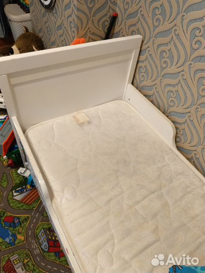 Кровать детская IKEA с матрасом