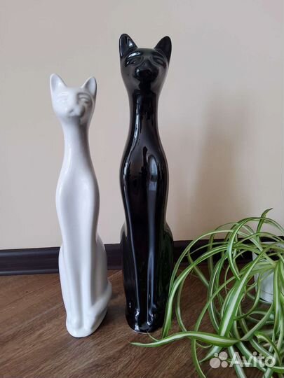 Статуэтки интерьерные керамика (кот копилка)