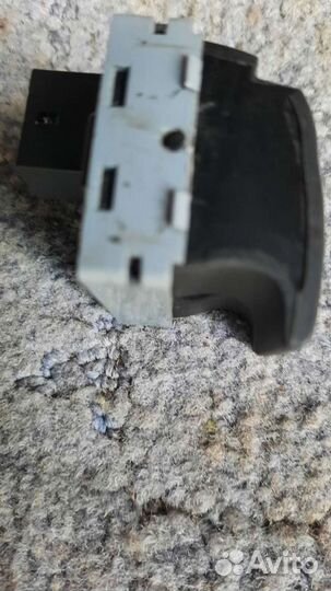 Переключатель электроподьемникоков на т5 левый дво