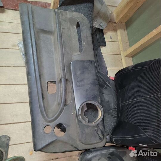 Обшивка карта двери на бмв е36