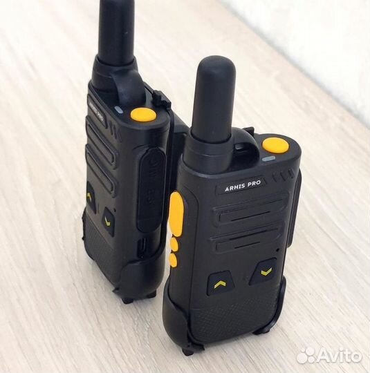 Рация-радиостанция с гарнитурой-наушником