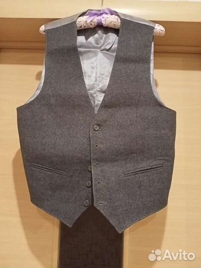 Костюм мужской тройка 48-50 рост на 170-176