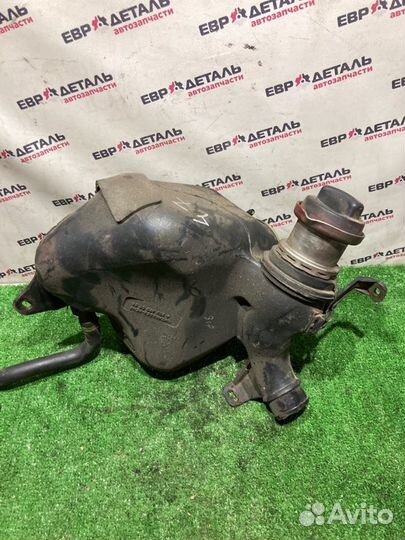 Горловина топливного бака Mercedes Benz W202 седан