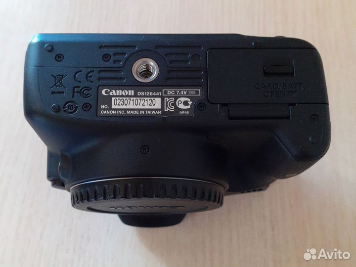 Фотоаппарат Canon EOS 100d