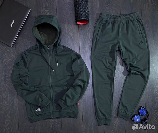 Спортивные костюмы Nike на флисе