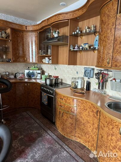 Продам кухонный гарнитур б/у