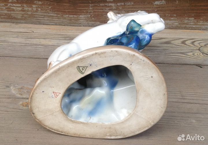 Статуэтка старая гжель 