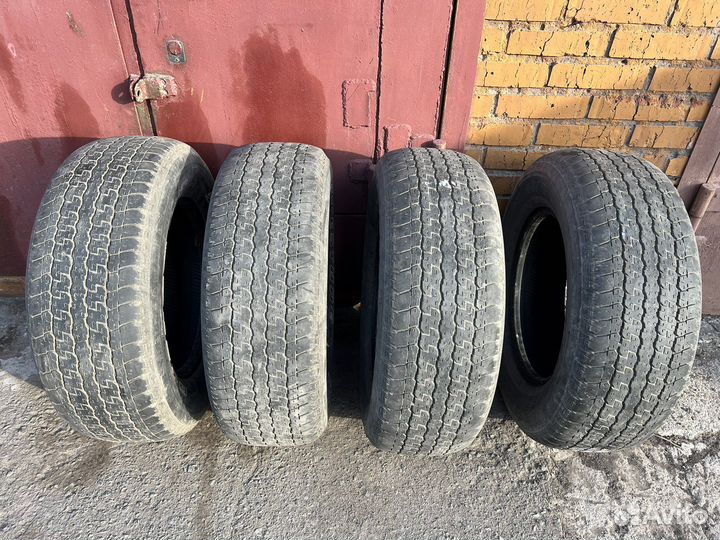 Bridgestone Dueler H/T 275/65 R17