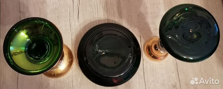 Посуда. Богемское стекло зеленого цвета, с лепкой