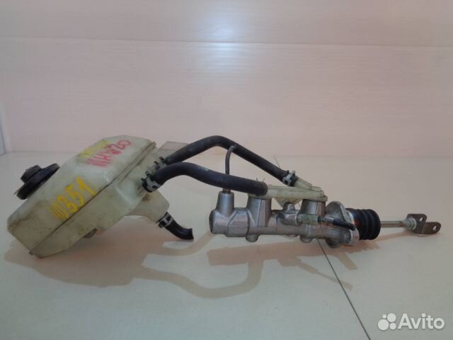 Главный тормозной цилиндр toyota NHW20