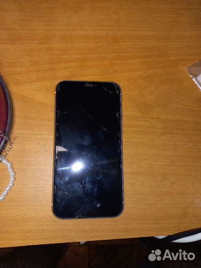 Телефон iPhone хр