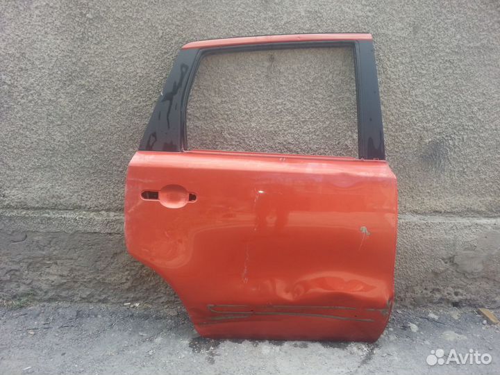 Ниссан Ноут дверь задняя правая с 2006