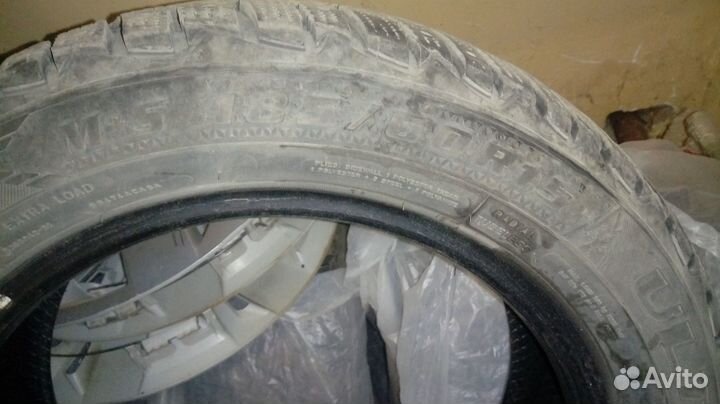 Goodyear UltraGrip 5 185/60 R15